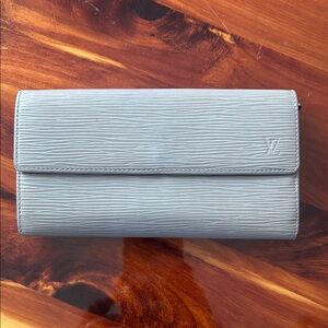 Louis Vuitton Light Gray Women's Wallet